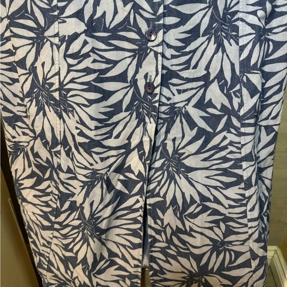 Essentials Blue and White Notched Collar Resort Dress - Picture 4 of 13